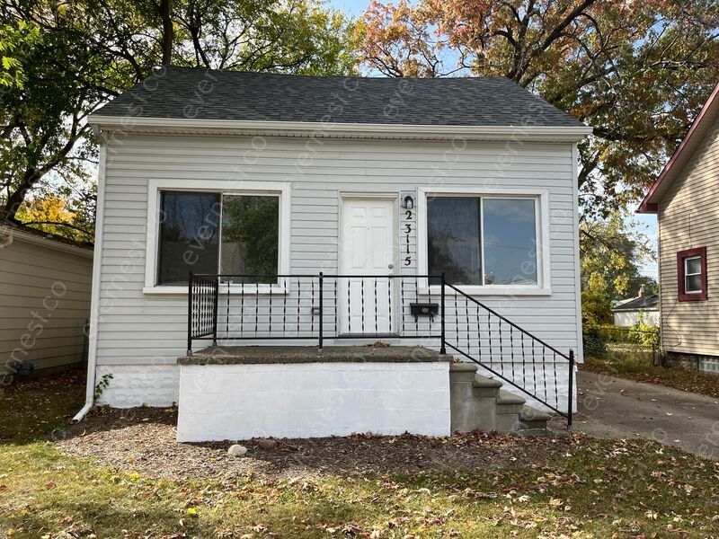 Request a Viewing for 23115 Melville Avenue Tenant Turner