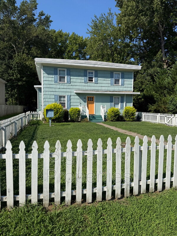 Hampton Condo: 631 Quincy St