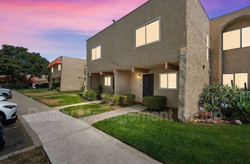 San Diego Townhome: 6821 Alvarado Road