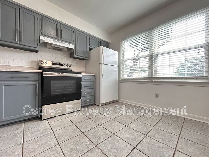 Welcome to this charming 3 bedroom 