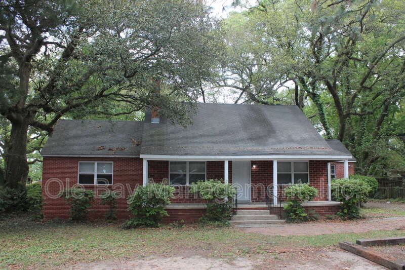 Mobile House: 855 Azalea Rd