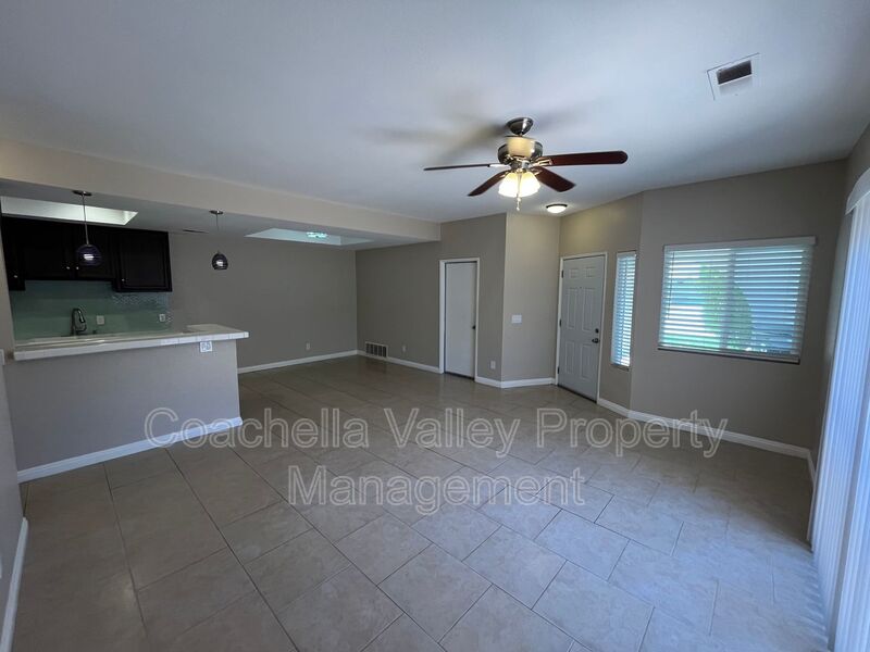 Cathedral City House: 32205 Cielo Vista Rd