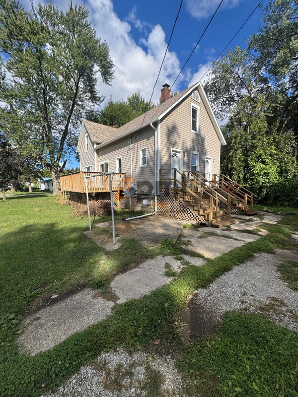 Michigan City Condo: 2122 Elston Street