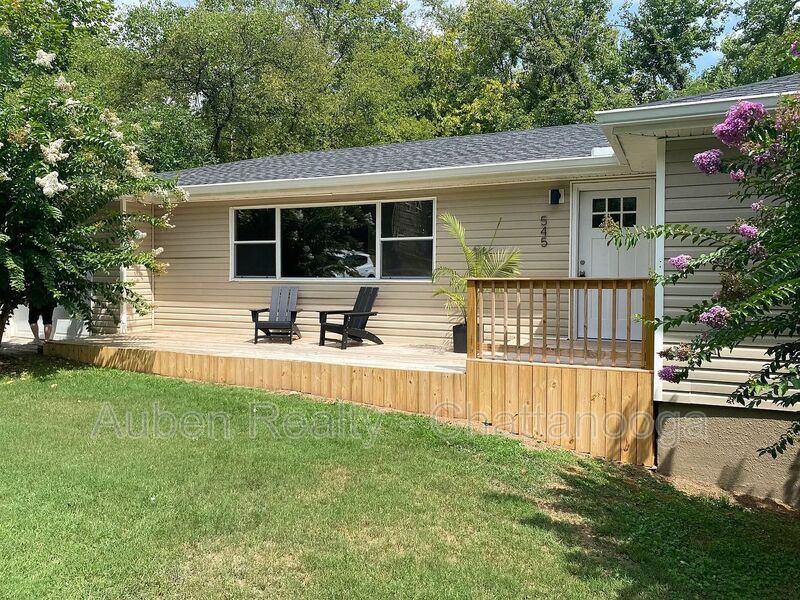 Chattanooga House: 545 Acorn Court