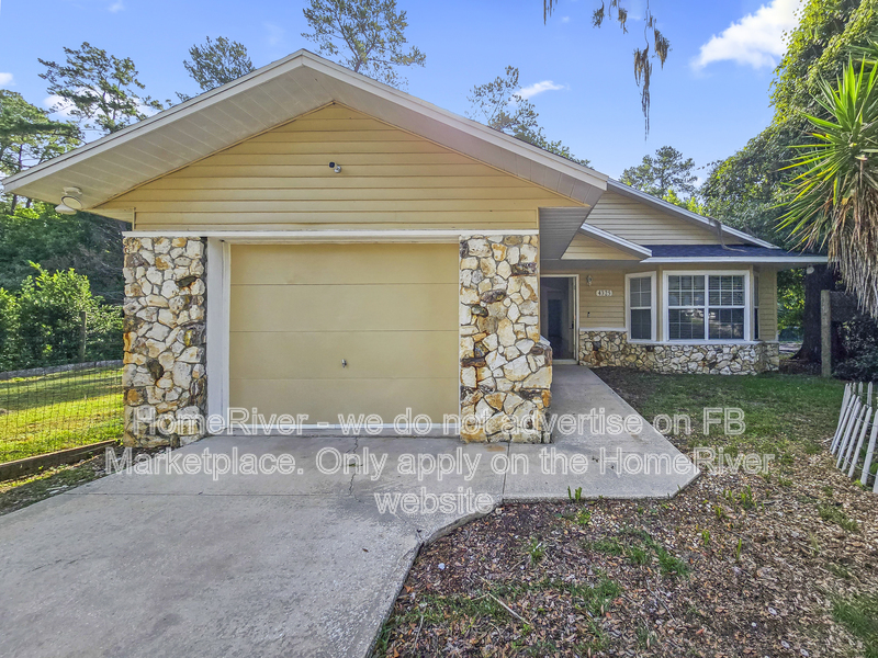 Ocala House: 4325 NE 3rd Ct
