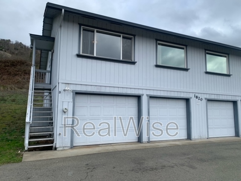 Grants Pass Condo: 1820 NE Foothill Blvd