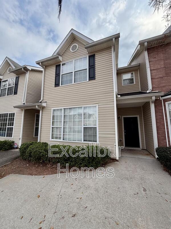 Hampton House: 11322 Michelle Way