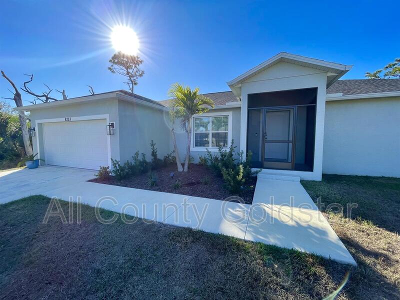 Englewood House: 6253 Magee St