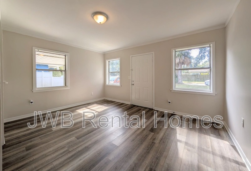 Jacksonville House: 3515 Stillman St