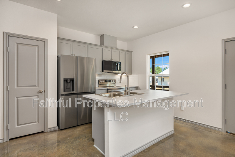 Tyler Condo: 13554 Farm to Market Road 14 - 2