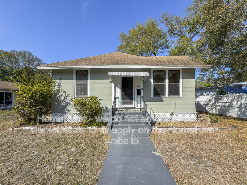 Saint Petersburg House: 509 27th Ave S