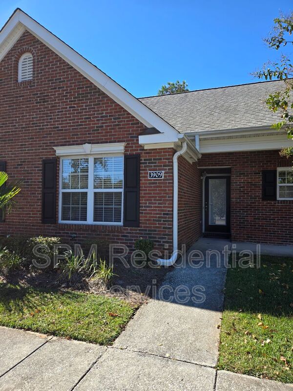 Wilmington Townhome: 3909 Merestone Dr