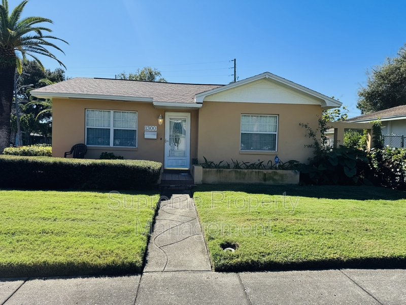 St. Petersburg House: 1300 13th Avenue South