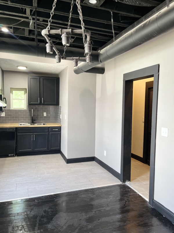 Cincinnati Condo: 2832 Stanton Ave