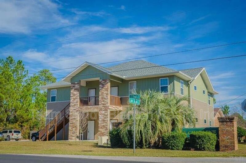 Pensacola House: 542 South 72nd Ave
