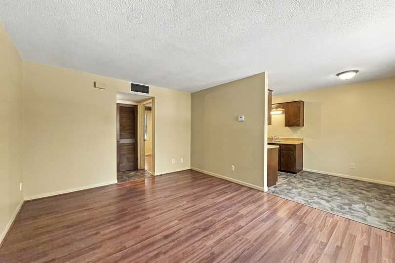 Photograph 3 of 12827 Chapman Highway, 4