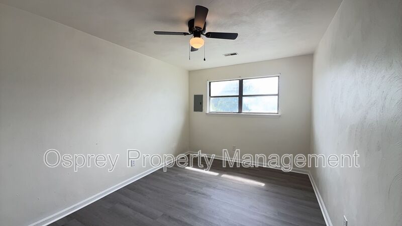 Charming 2-Bedroom Apartment in Norfolk! - Photo 8