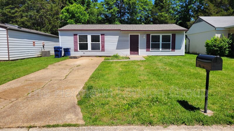 Pacific House: 59 Cedar Ridge Dr