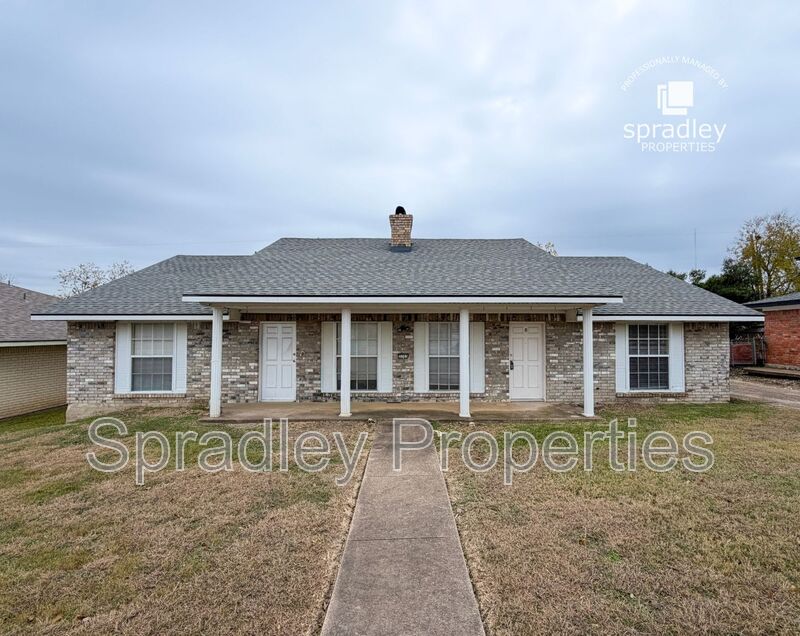 Temple Townhome: 3705B Ivanhoe