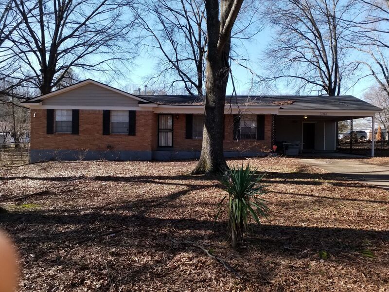 Memphis House: 3743 Lakehurst Dr