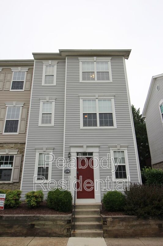 Ashburn House: 21790 Jarvis Sq