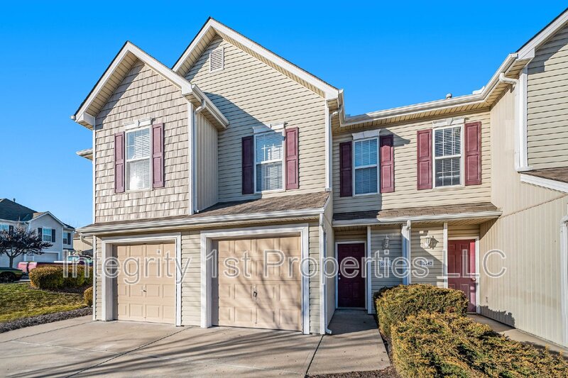 Kansas City Condo: 5942 NW 91st St