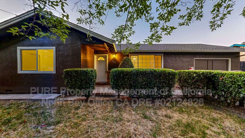 Santa Rosa House: 353 E Robles Ave