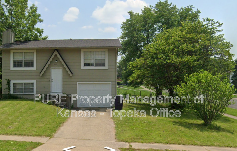 Topeka House: 501 SE 25th St.