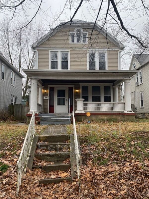 Dayton House: 105 Rockwood Ave