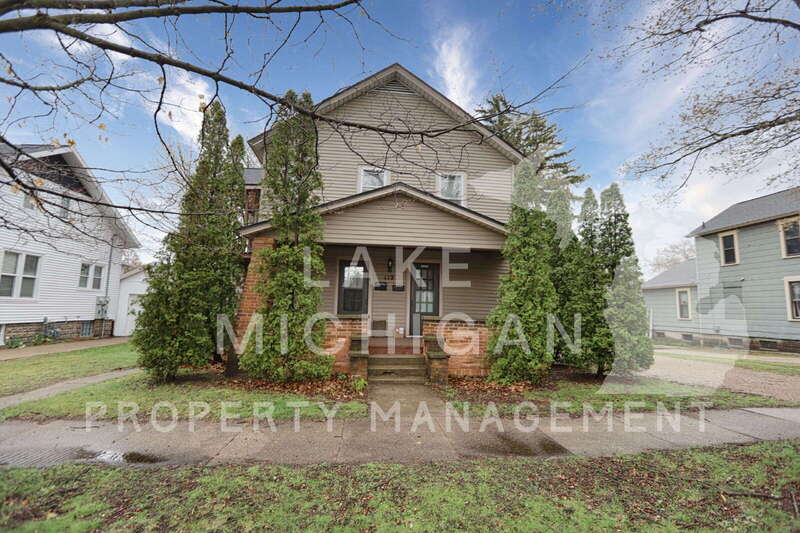 Grand Haven Condo: 112 S 8th Street