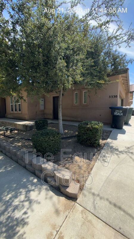 Visalia House: 3330 South Villa Street