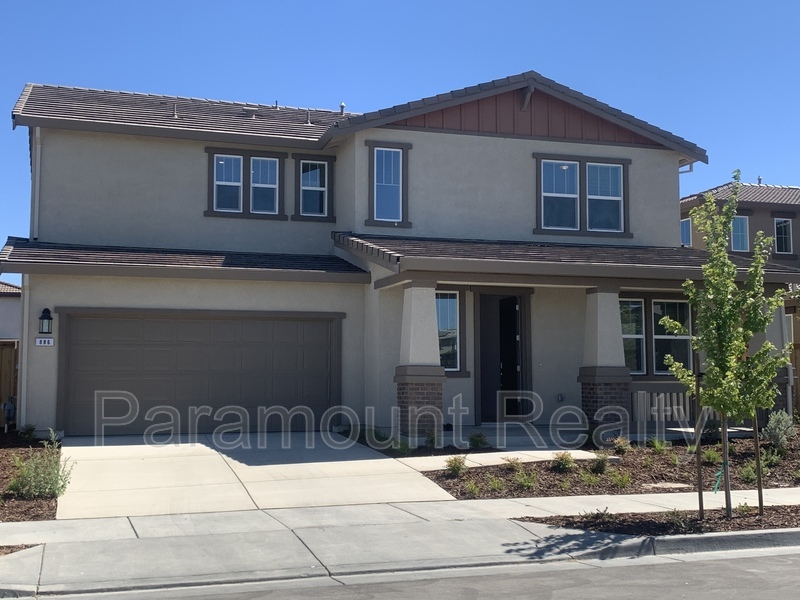 Lathrop House: 886 Shearwater Rd.