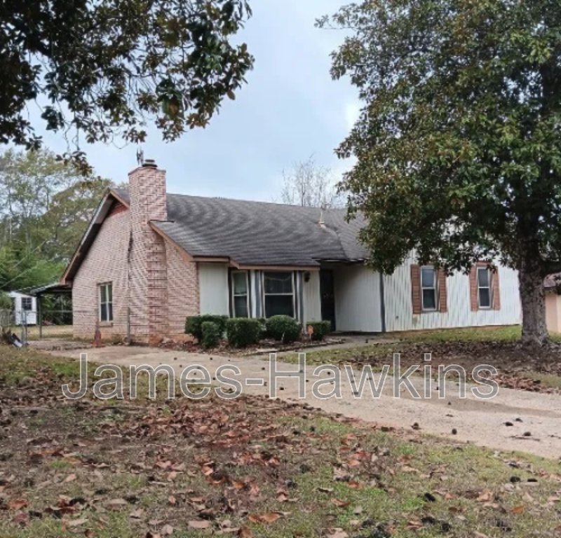 Montgomery House: 713 Amity Lane