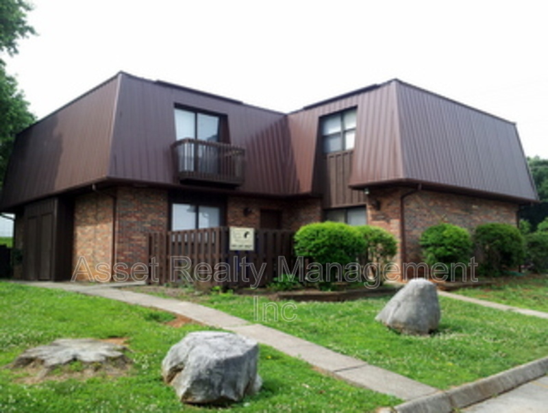 Knoxville Condo: 9128 Woodpark Ln. - D