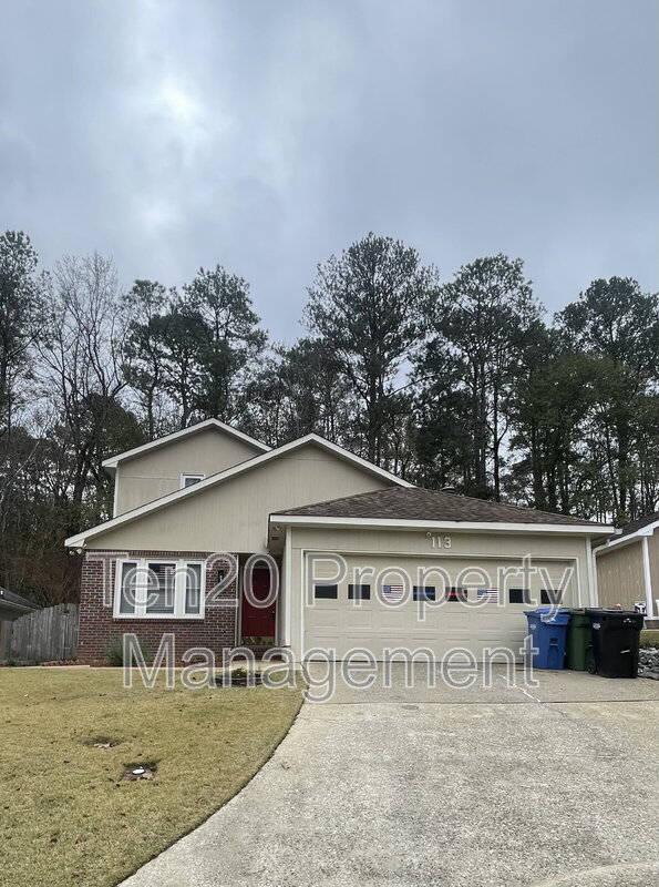 Columbus House: 113 Maplebrook Ct