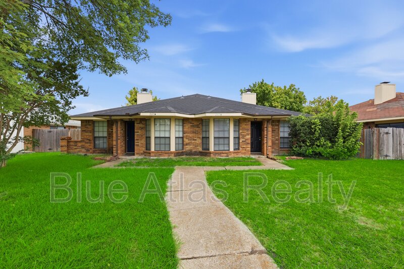 Rowlett House: 2601 Stanford Street - B