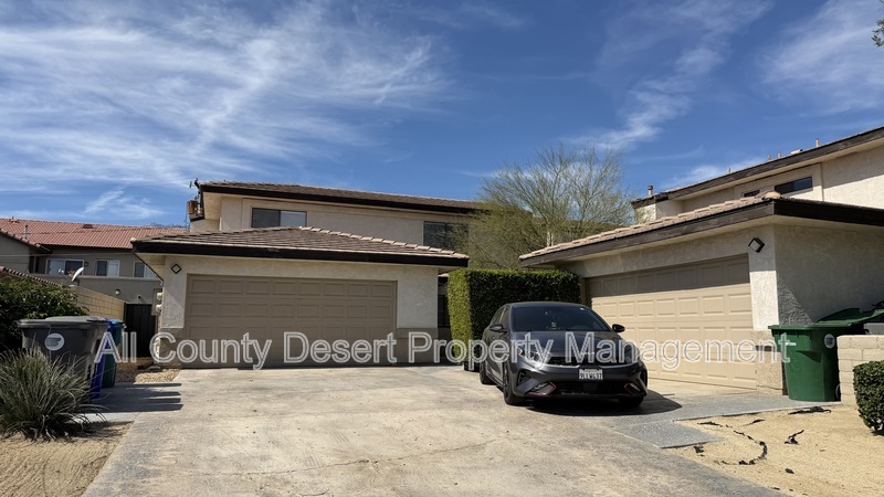 Cathedral City House: 32525 Canyon Vista Rd