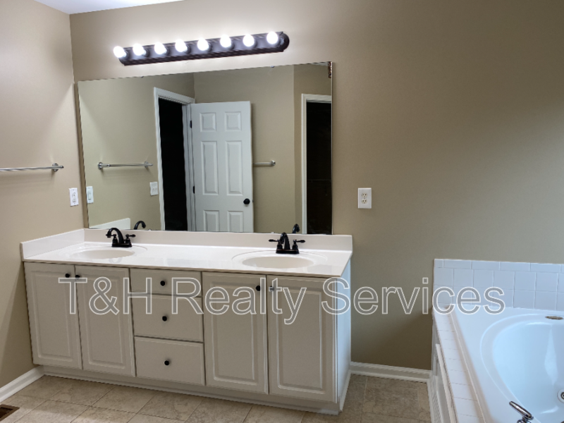 Carmel House: 11451 Sutton Place Drive East