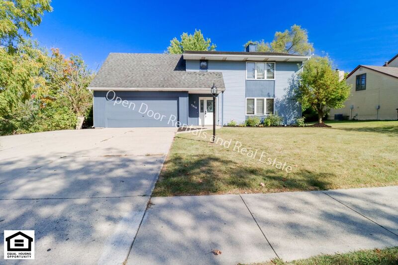 Fort Wayne House: 7516 Bridgewater Drive