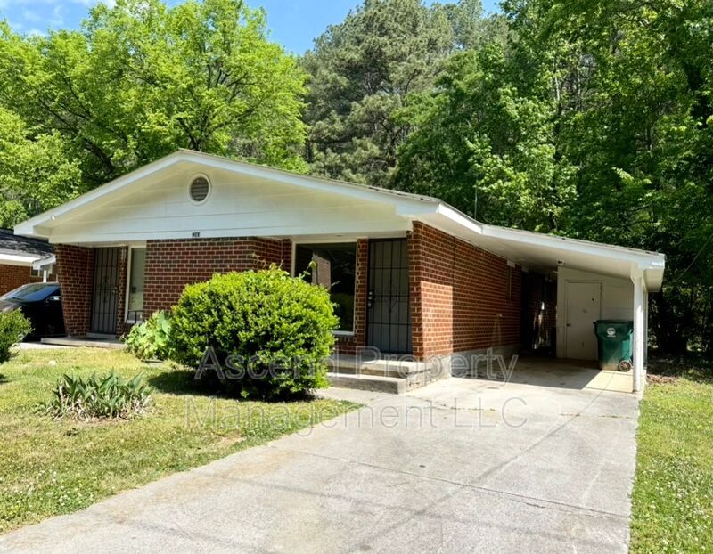 Chattanooga House: 3341 Pinewood Ave