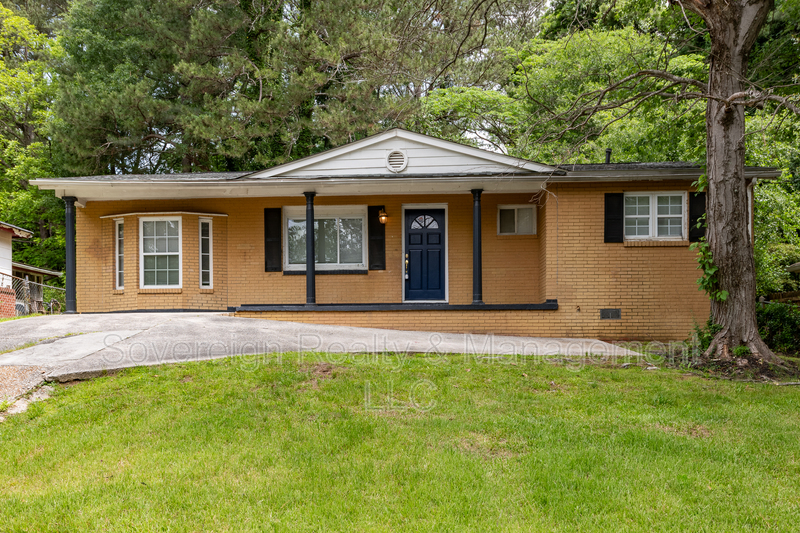 Atlanta House: 2833 Cardo Dr NW