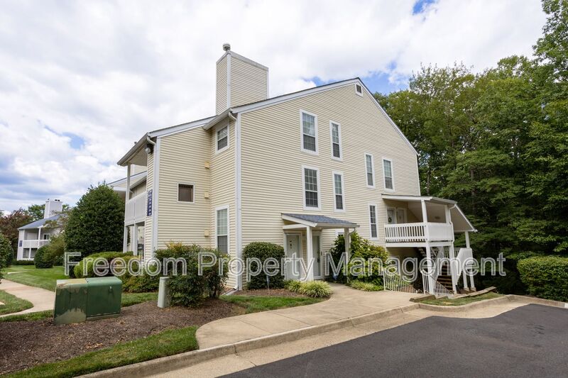 Woodbridge Condo: 11966 Cardamom Dr.