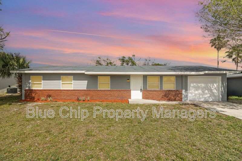 Palm Bay House: 921 Burn Dr NE