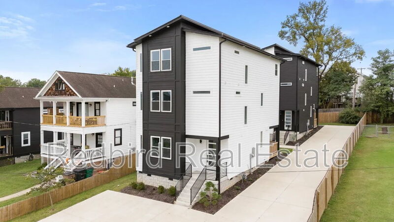 Nashville House: 1612 Branch St