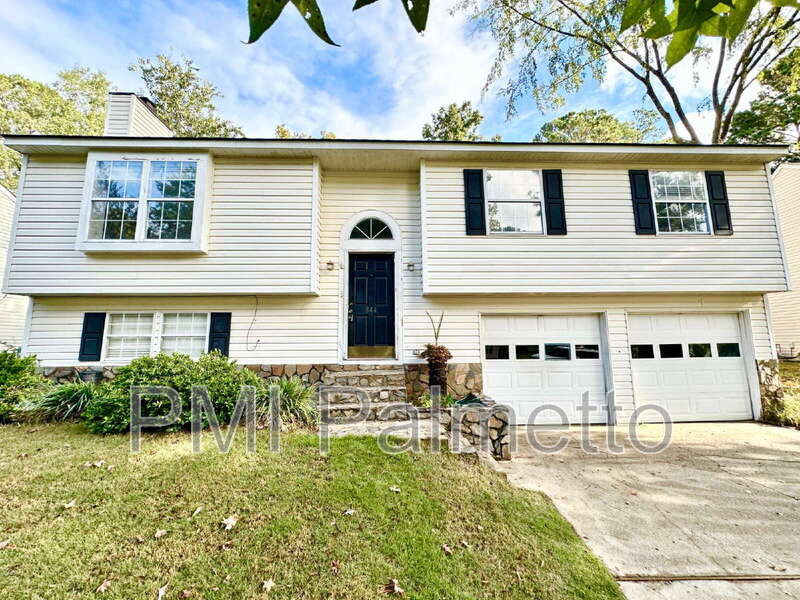 Lexington House: 844 Bentley Drive