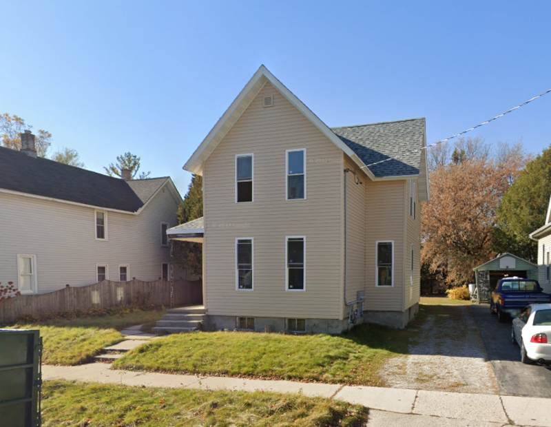 Manitowoc Condo: 1210 South 9th Street - 1