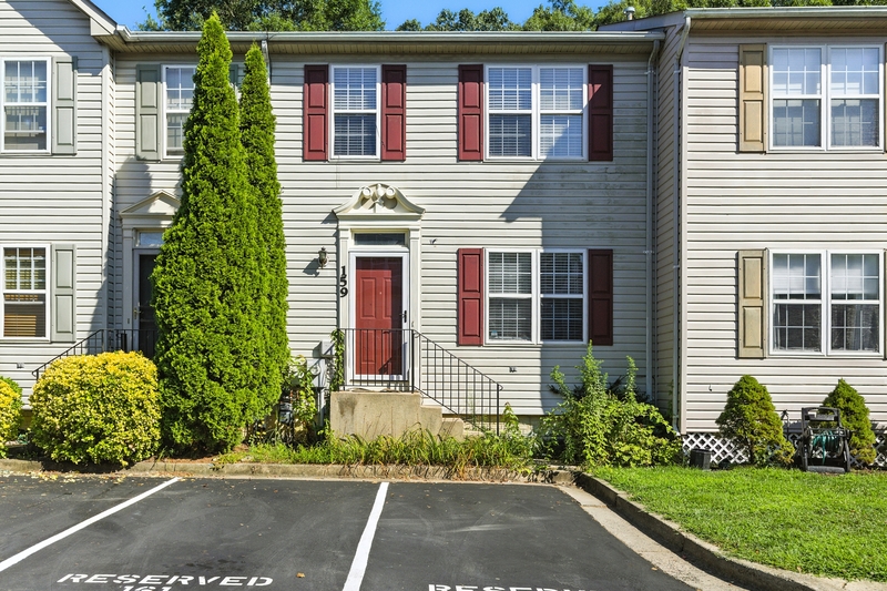 Annapolis Townhome: 159 Brightwater Drive