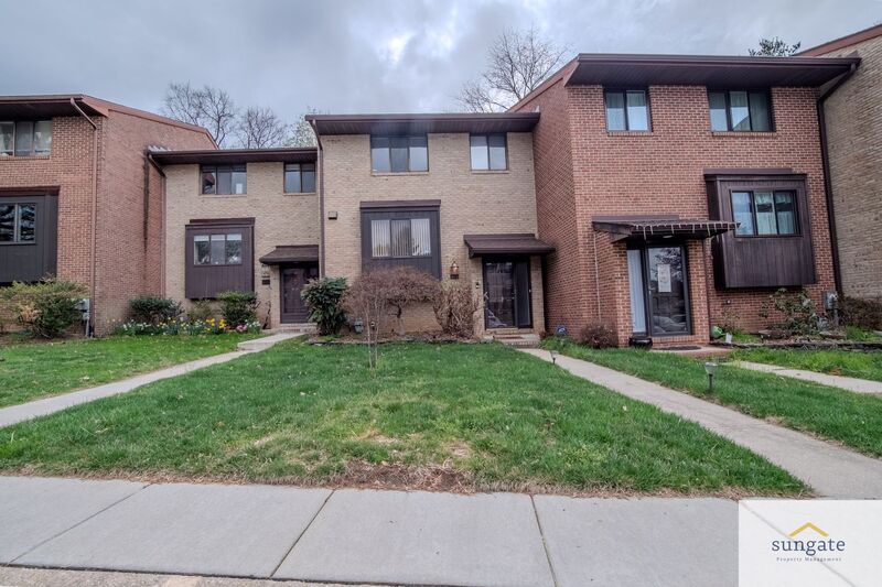 Timonium Townhome: 418 Five Farms Ln