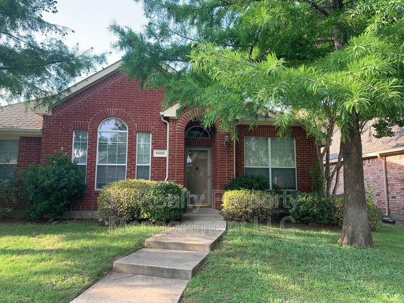 McKinney House: 6000 White Pine Dr