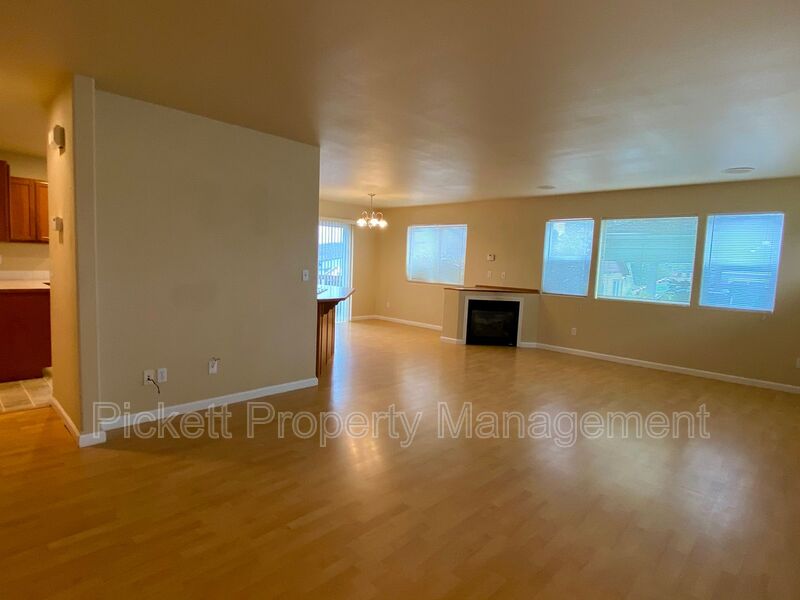 Bremerton Condo: 1118 Park Ave.